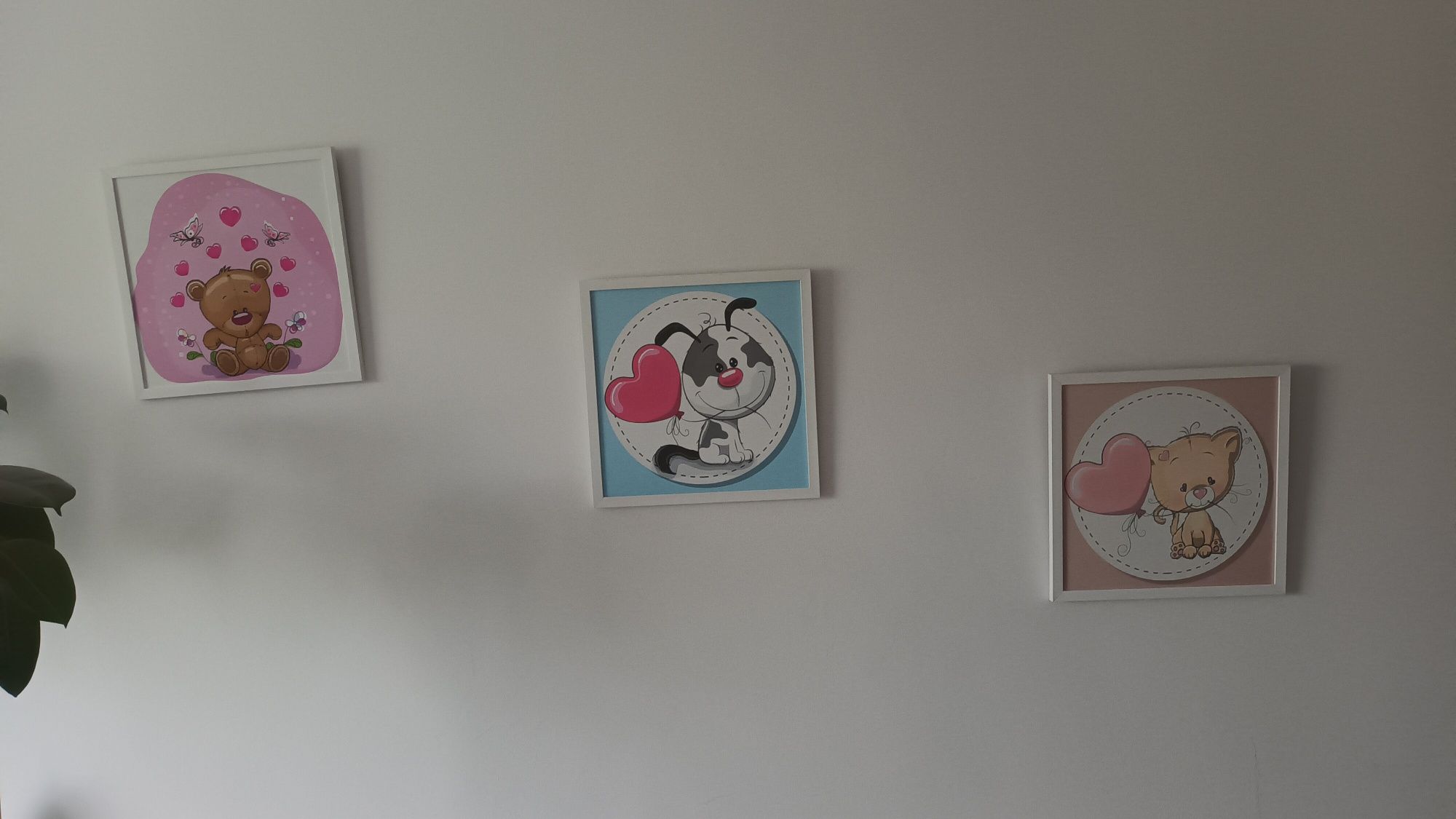 Obrazki do pokoju dziecięcego na ścianę