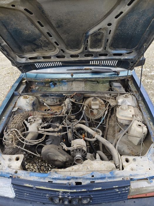 Запчастини шрот розборка Ауді 80 б2 b2 стартер генератор радіатор двиг