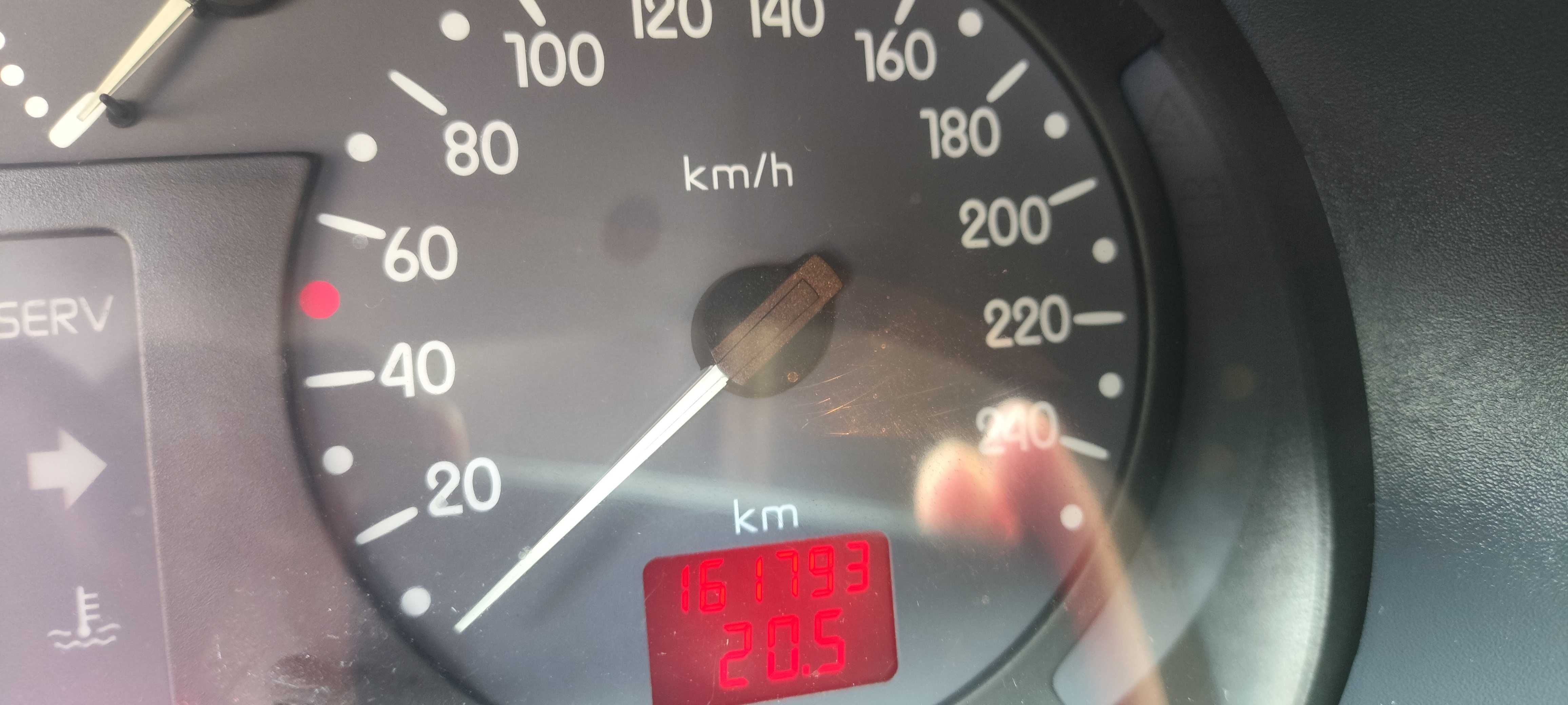 Renault Clio 2 1,2 16V 2001 rok