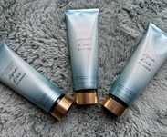 Victoria’s Secret Aqua Kiss Shimmer balsam do ciała z drobinkami