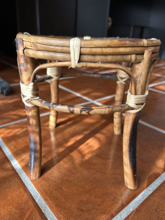 Suporte bambu para vasos