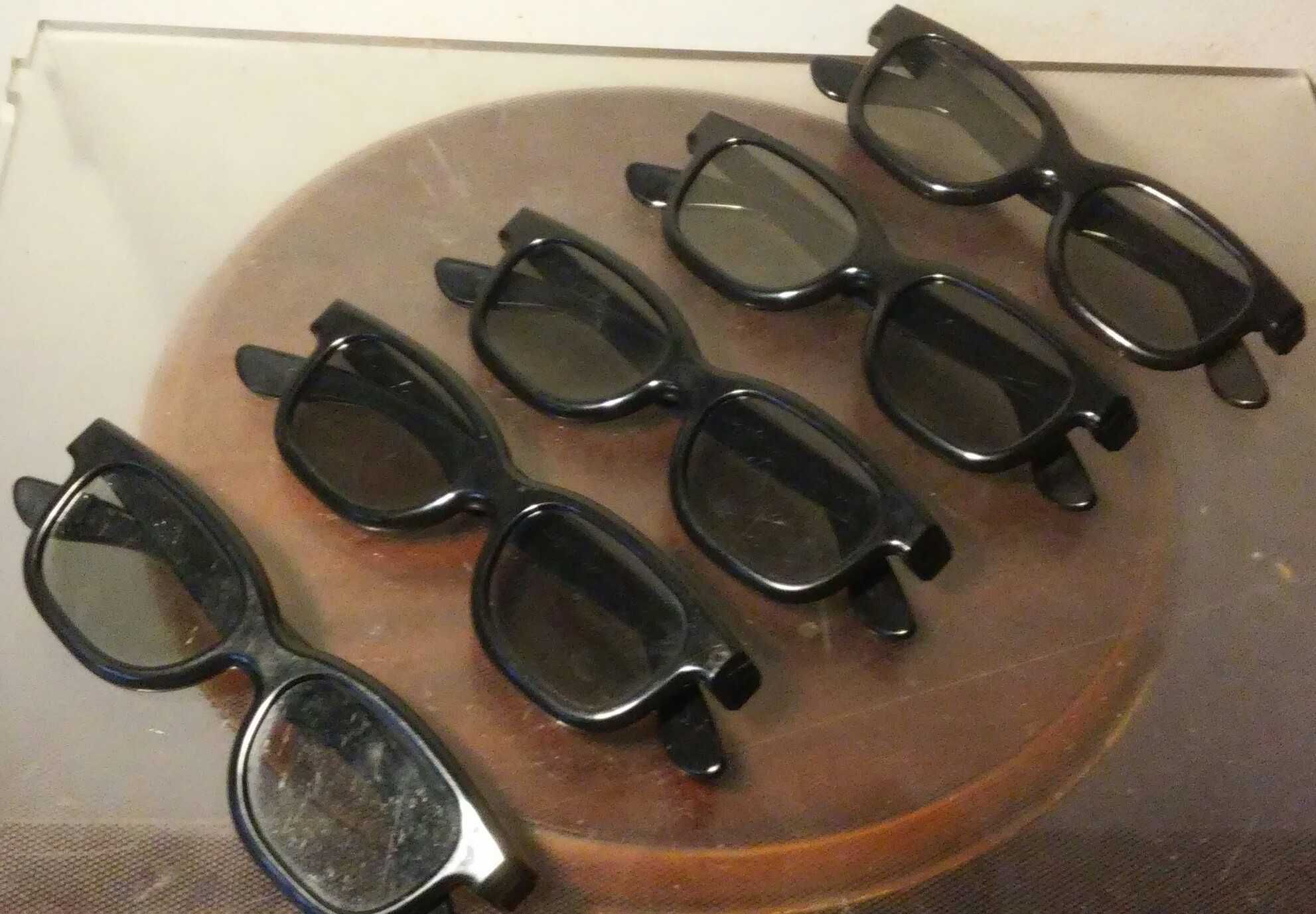 Cinco (5)pares Óculos Real 3D
