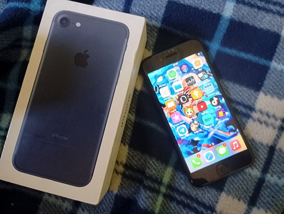 Продам айфон 7 256 гб