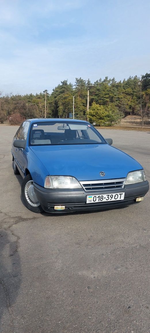 Опель омега 1.8  Opel Omega