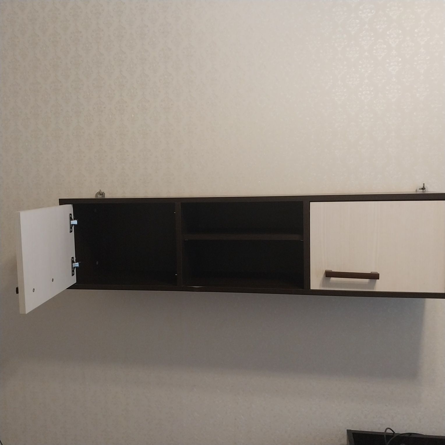 Комплект меблів.