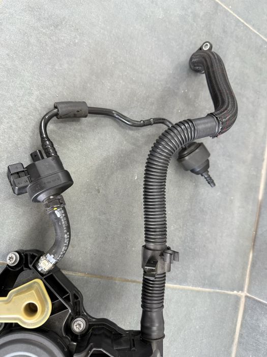 Сепаратор оливний Audi A4 B9 масловідділювач Ауді А4 Б9 КГВТ 2.0 tfsi