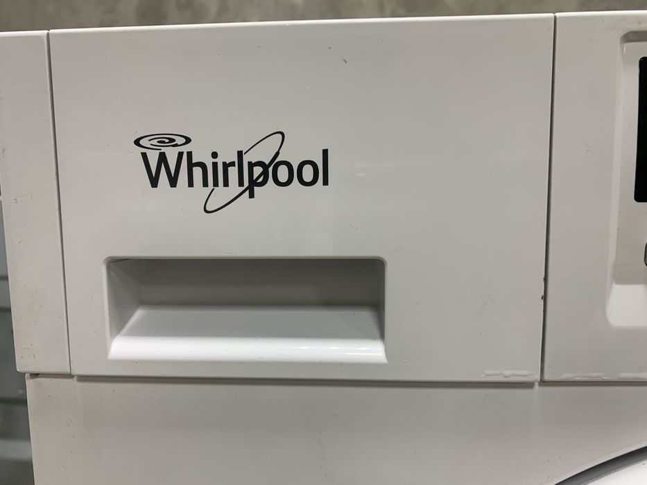 Продам пральну машину Whirlpool AWOC0714, 7 кг. Вузька, гарантія.