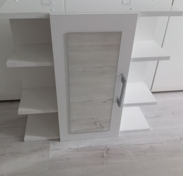 Szafka łazienkowa biała z lustrem 60 x58