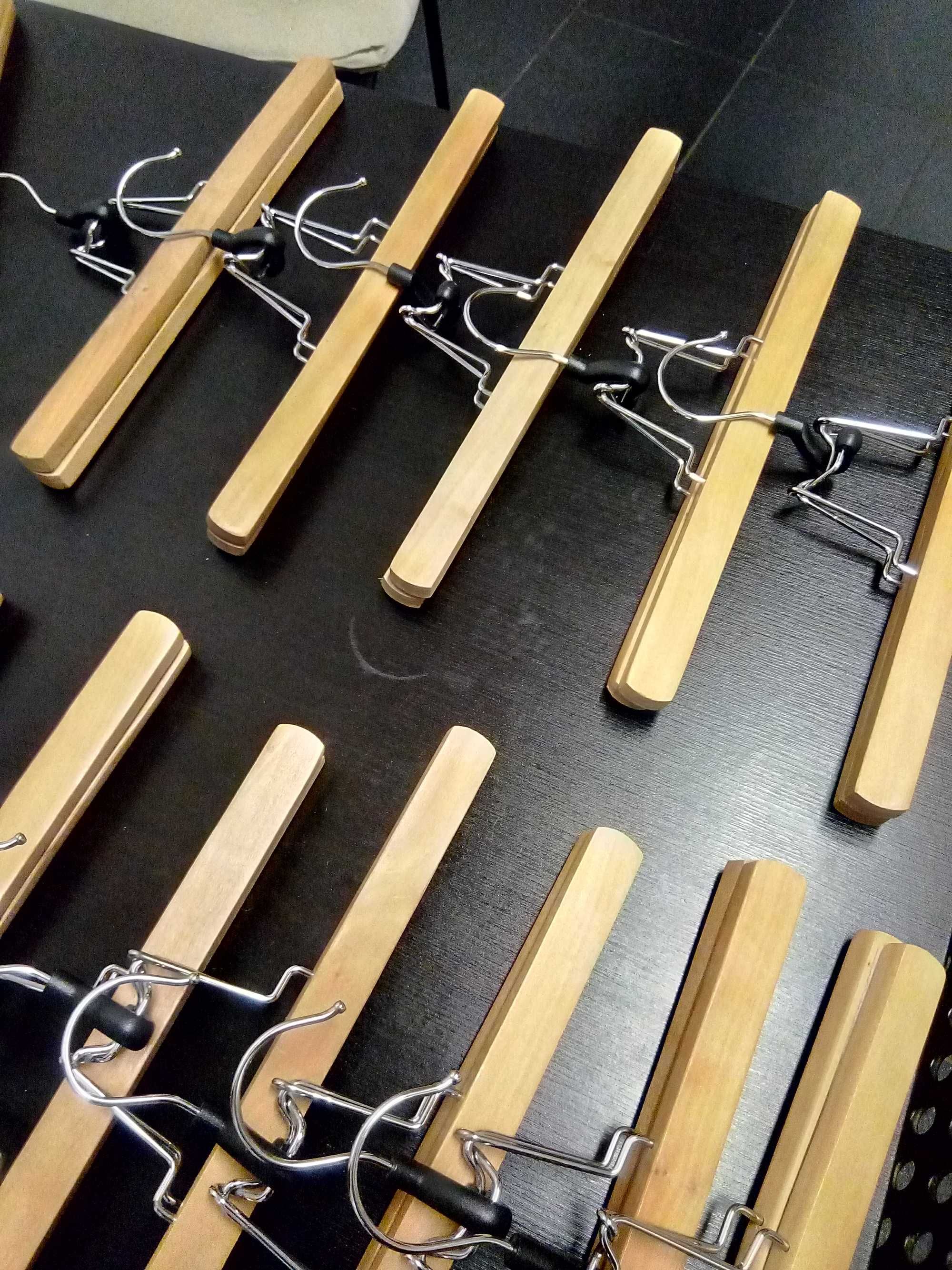 Cabides para calças em madeira