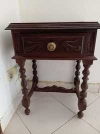 Mesa de cabeceira