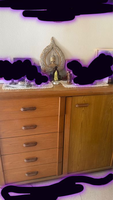 Movel com porta e gavetas para arrumaçoes vendo com urgencia