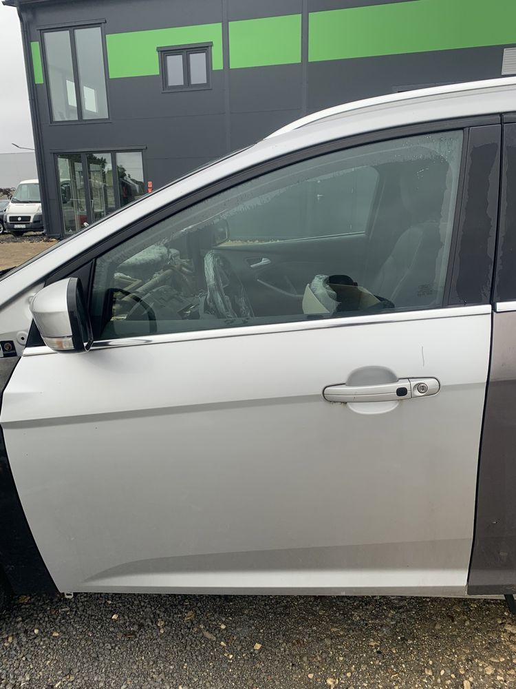 Ford Focus MK3 drzwi lewe przednie lewy przód srebrne