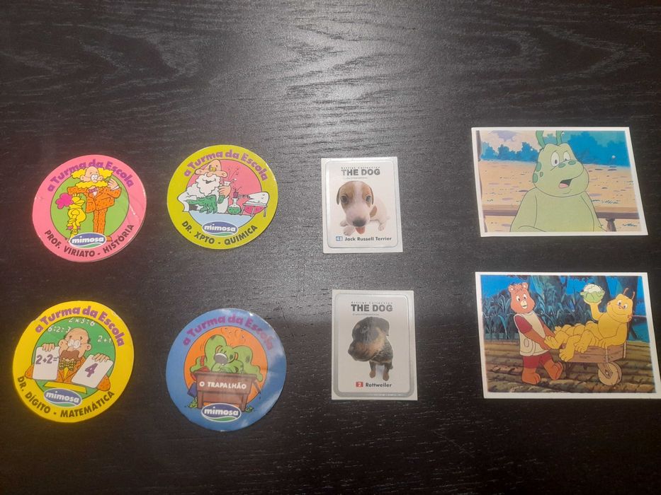 Várias colecções cadernetas cromos barbie pokemons