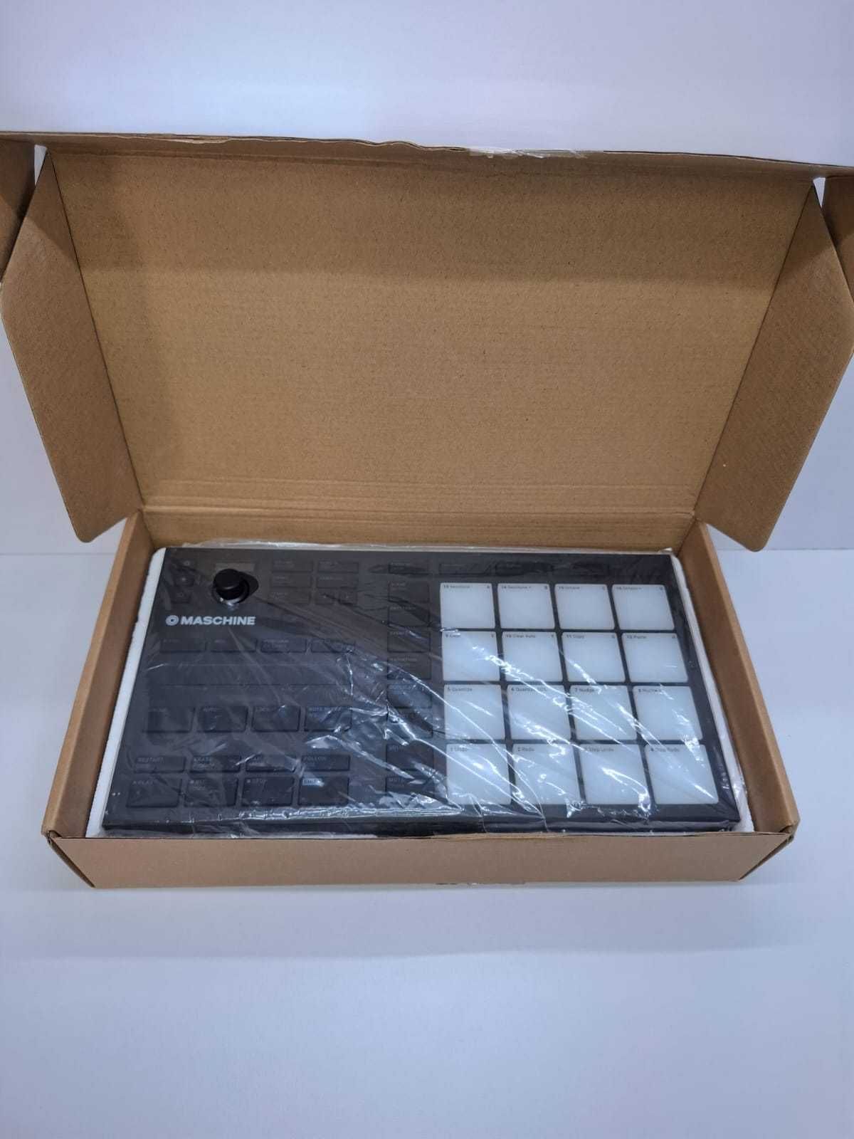 Контролер Native Instruments MASCHINE MIKRO