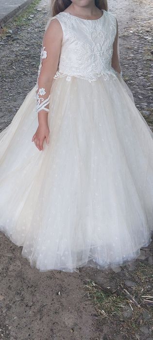 Сукня на перше причастя чи інші урочистості