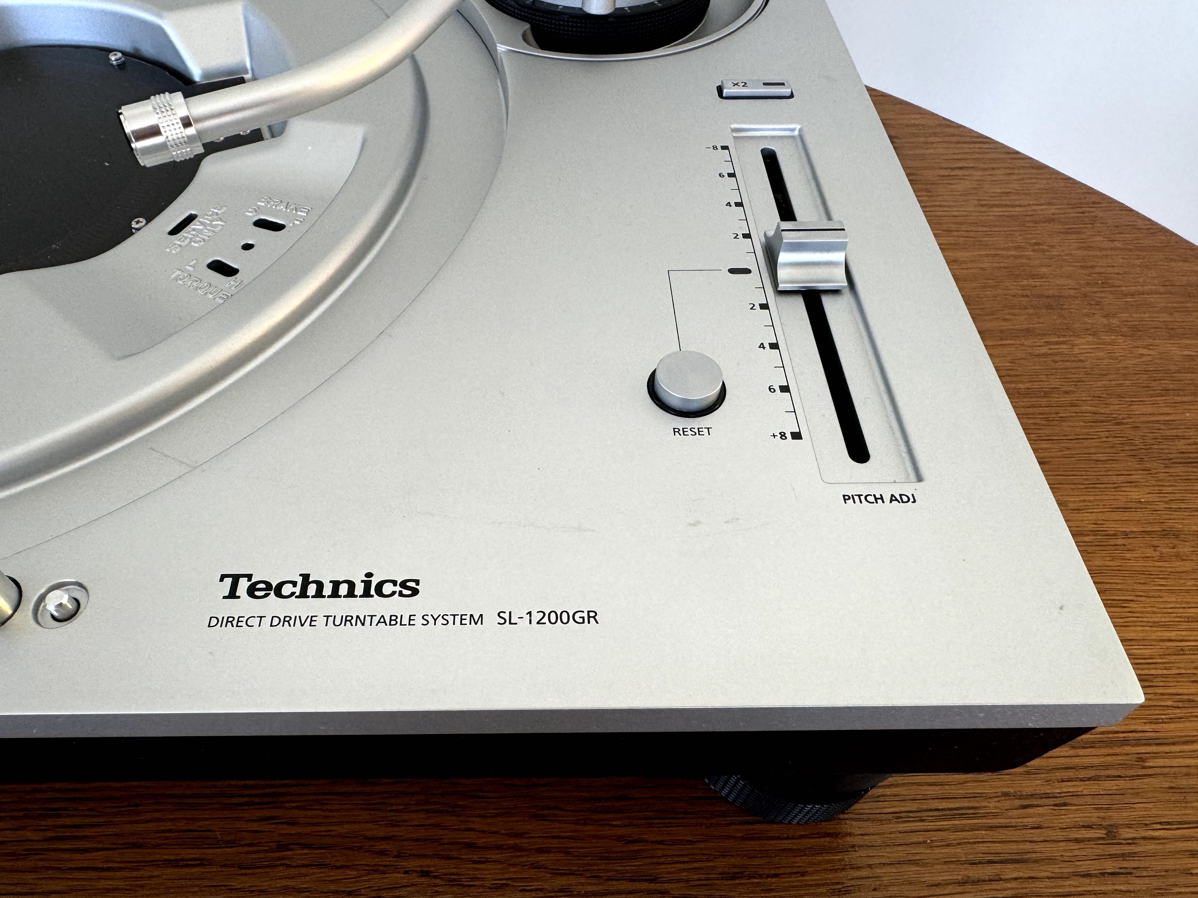 Gramofon Technics SL-1200 GR Made in Japan NIESPRAWNY