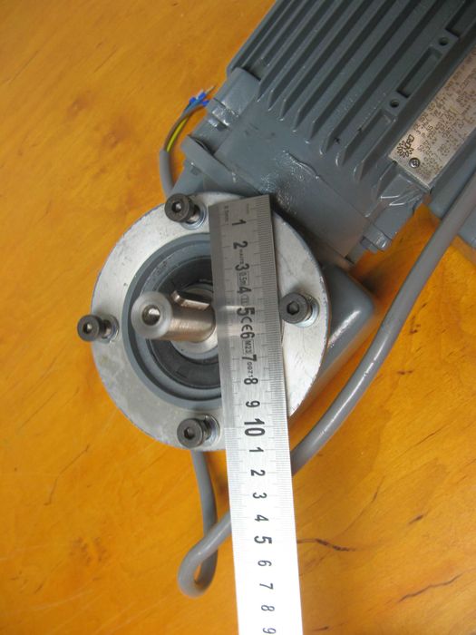 Motoreduktor Nord   VDE0530  IEC71   0,37kW   3 fazy