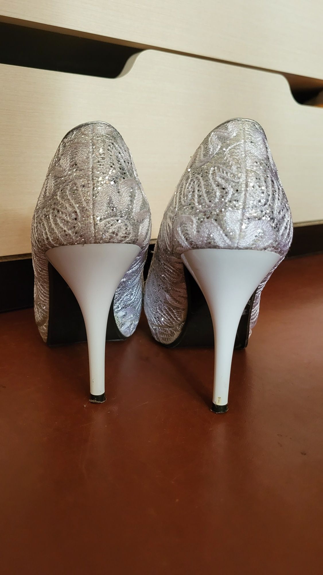 Весільні  святкові туфлі