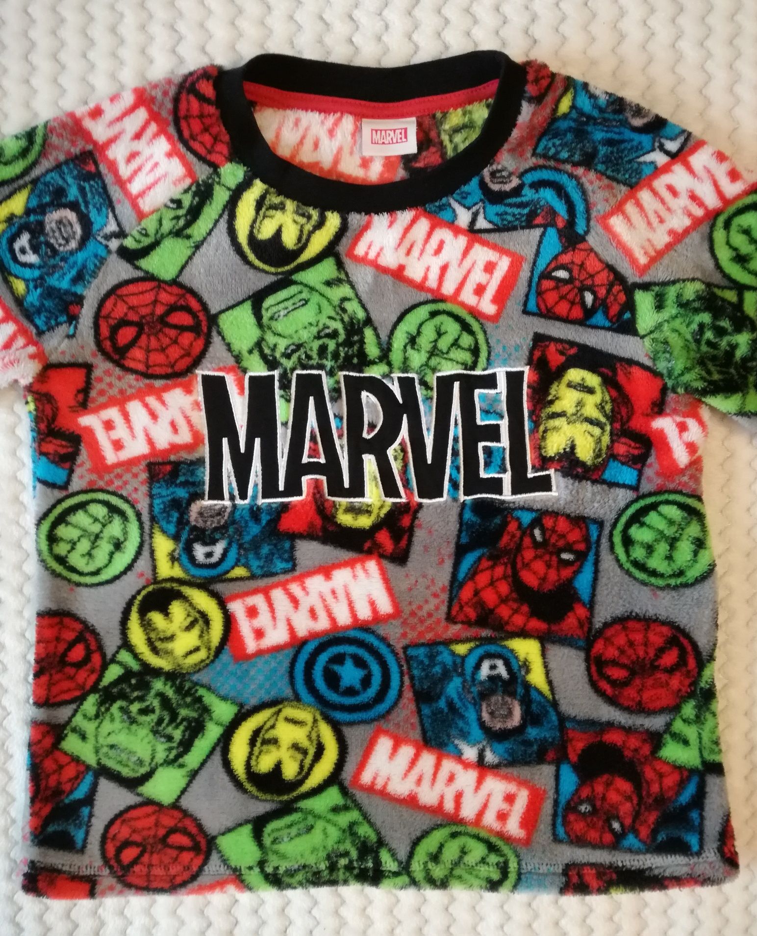 Bluza polarowa chłopięca Avengers Marvel Rozmiar 122, 6-7 lat