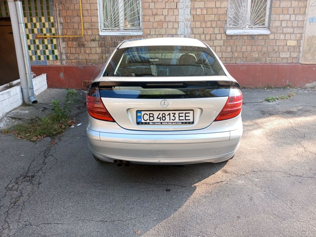 Продаю mercedes c-180