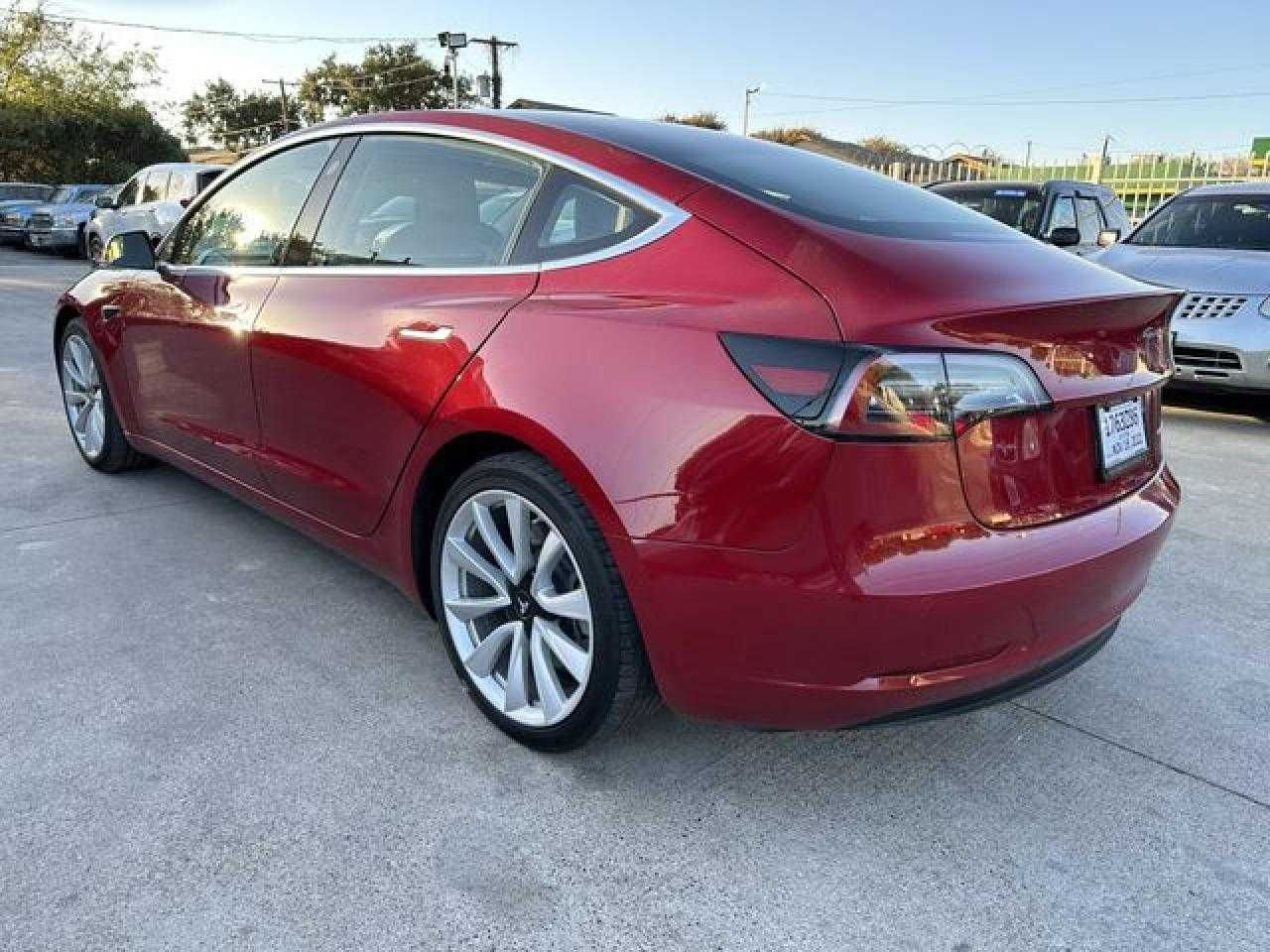 2018 TESLA Model 3