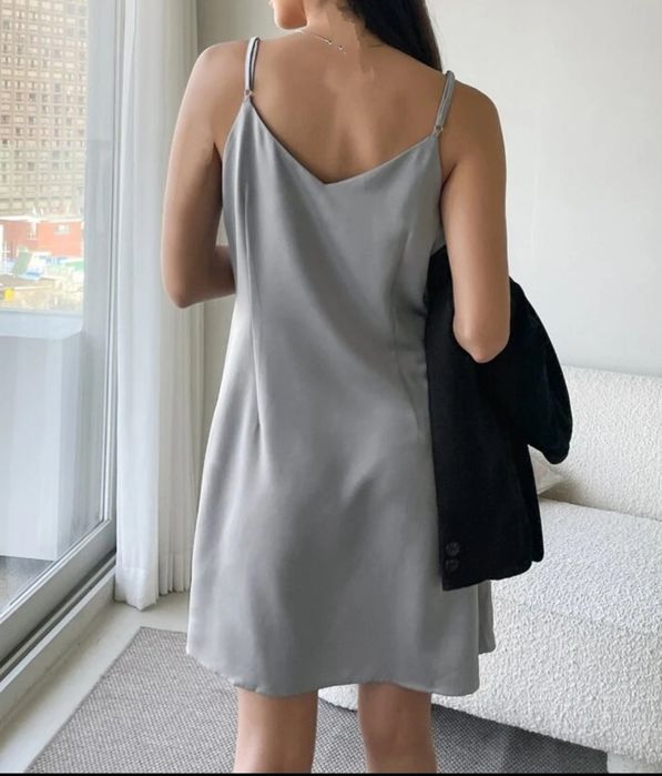 Сукня атласна плаття