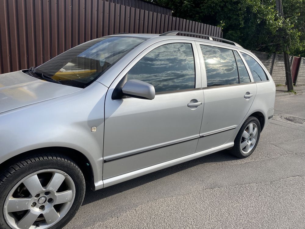 Продам автомобіль Skoda Fabia 2007р.