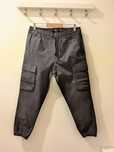 Calças cargo pretas Pull & Bear