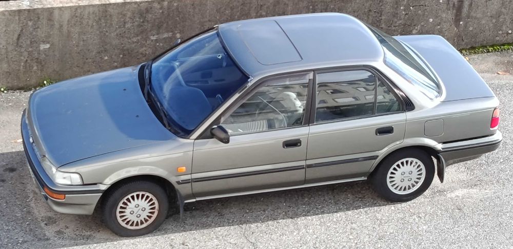 Toyota Corolla XL (1991), com reduzida quilometragem