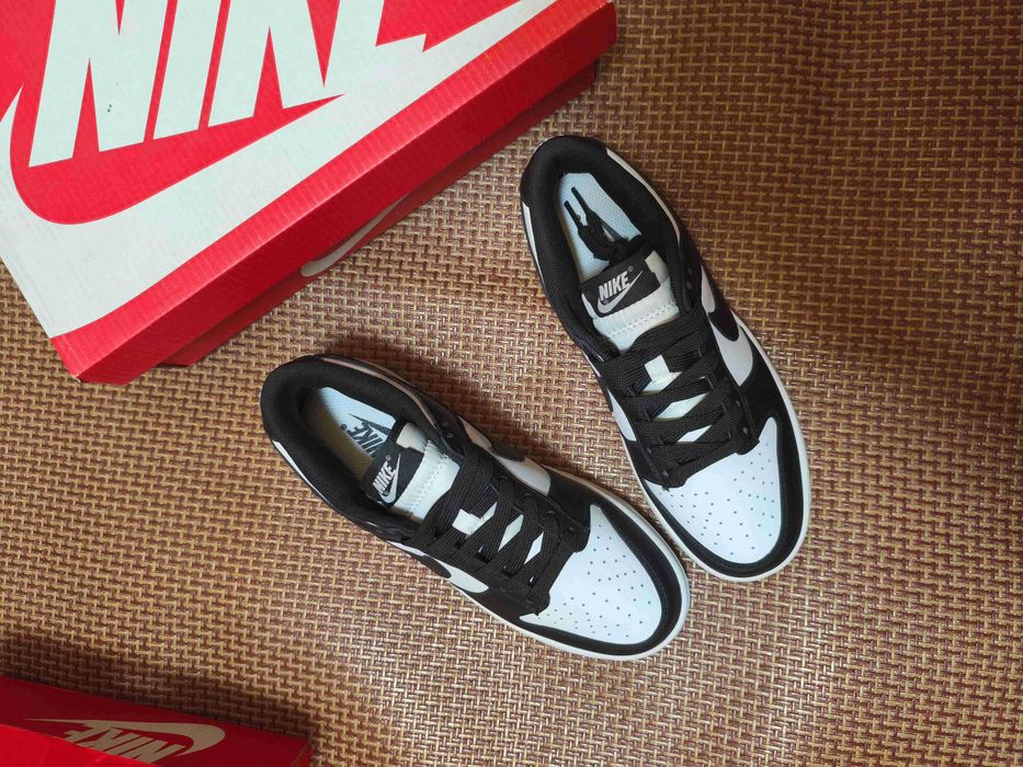 Damskie trampki Nike, białe i czarne. Rozmiar 38