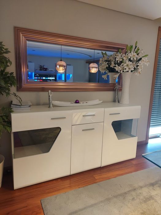 Mobília de sala lacada