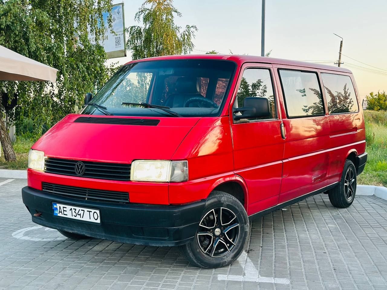 Продам автомобиль Volkswagen T4 в отличном состоянии.