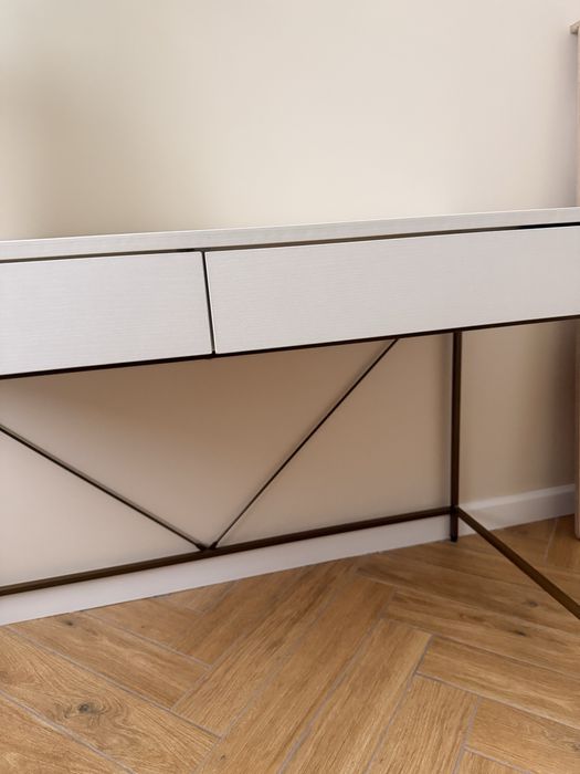 Biurko białe złoty stelaż - 120x60