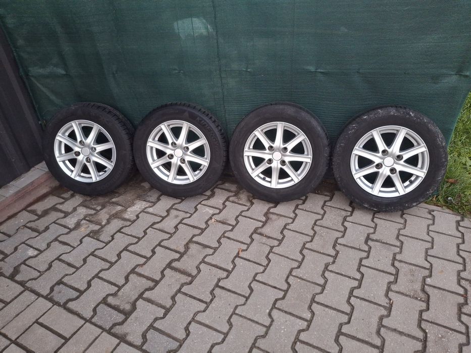 Alufelgi 4x114,3 r14 proste opony Lato