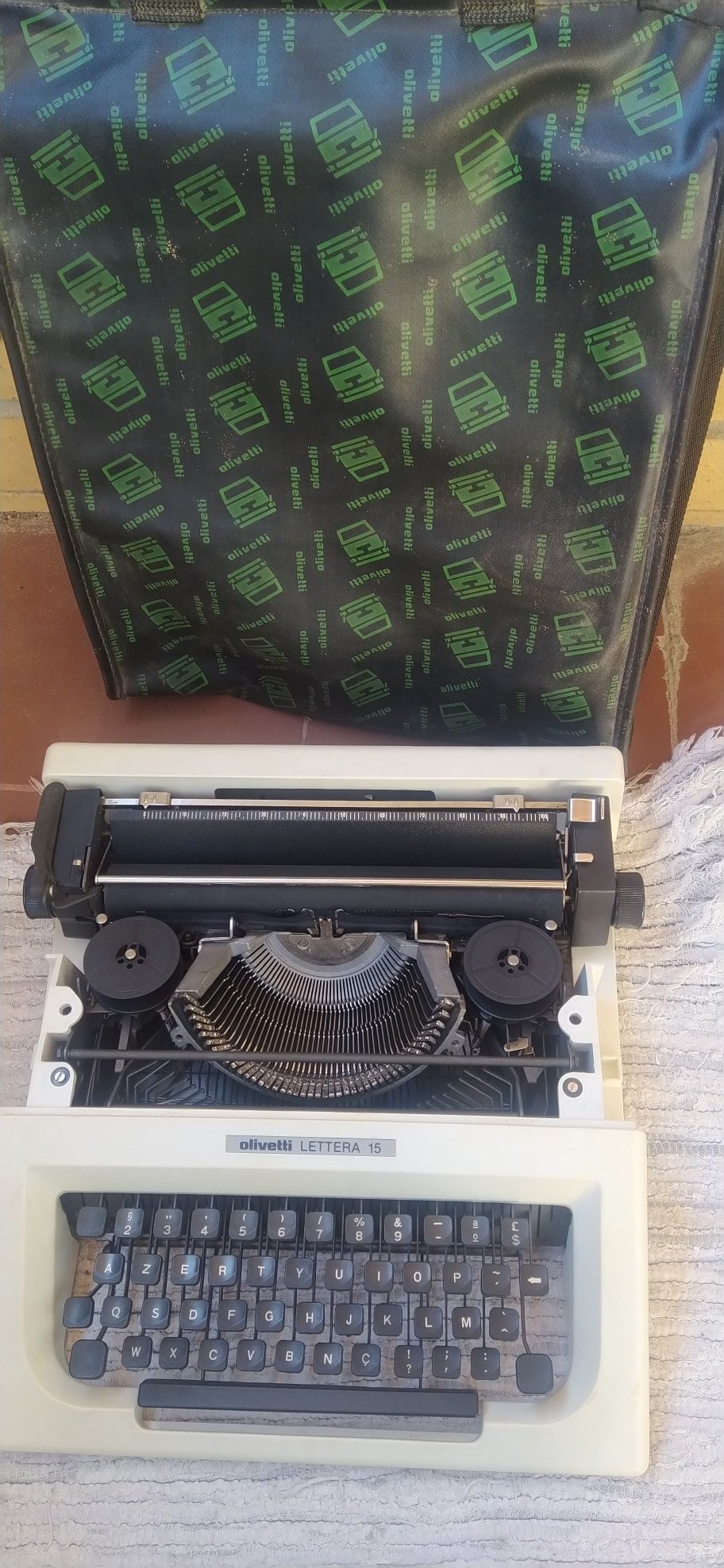 Máquina de Escrever Olivetti