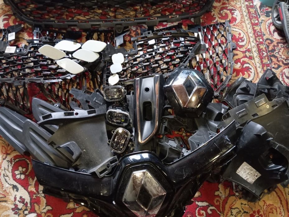 Решітки Бампера Рено Зоє Renault Zoe 2 заглушки