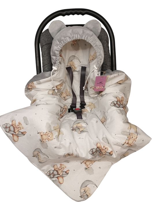 Otulacz do fotelika samochodowego nowy miś w samolocie