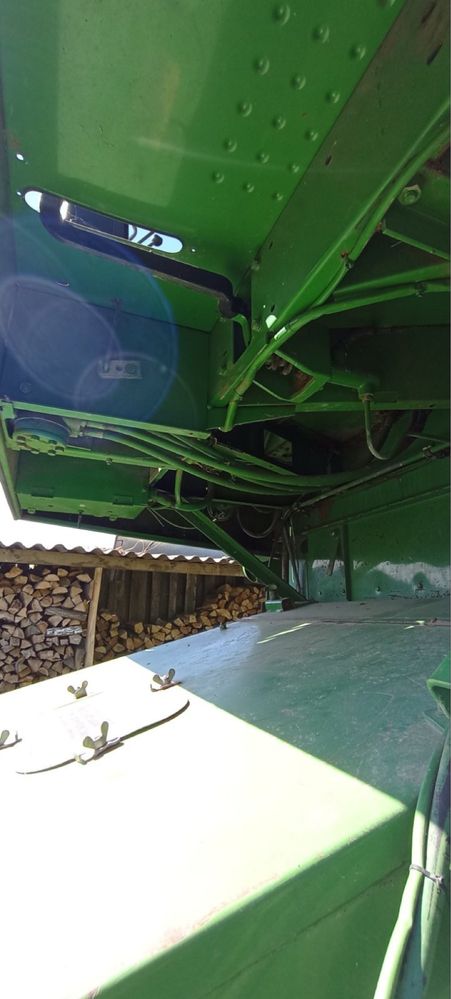 Комбайн john deere 1052