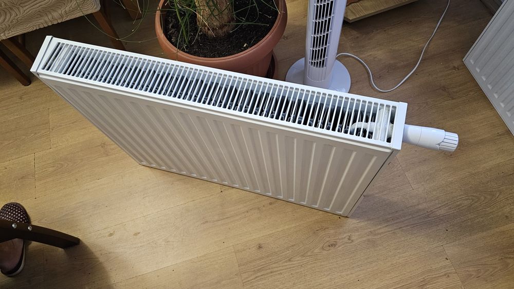 Grzejniki panelowe podwójne z termostatem