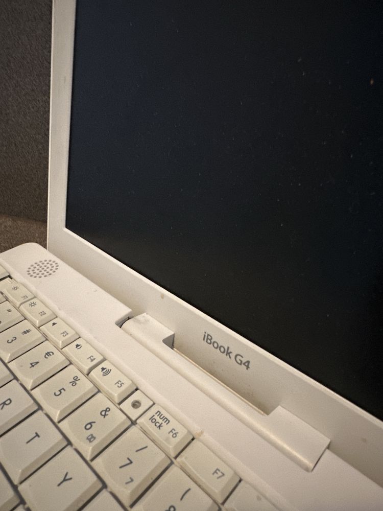 iBook G4 1.0 ghz A1054