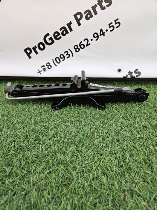 Оригінальний штатний домкрат Volvo S80 V70 2006-2017