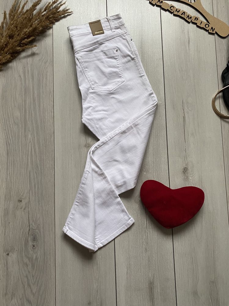 Білі рвані джинси stradivarius джинсы