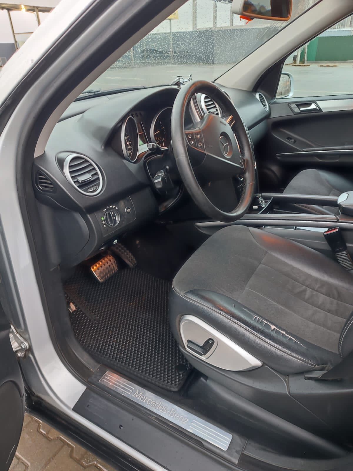 Мерседес ML-320. 2007року
