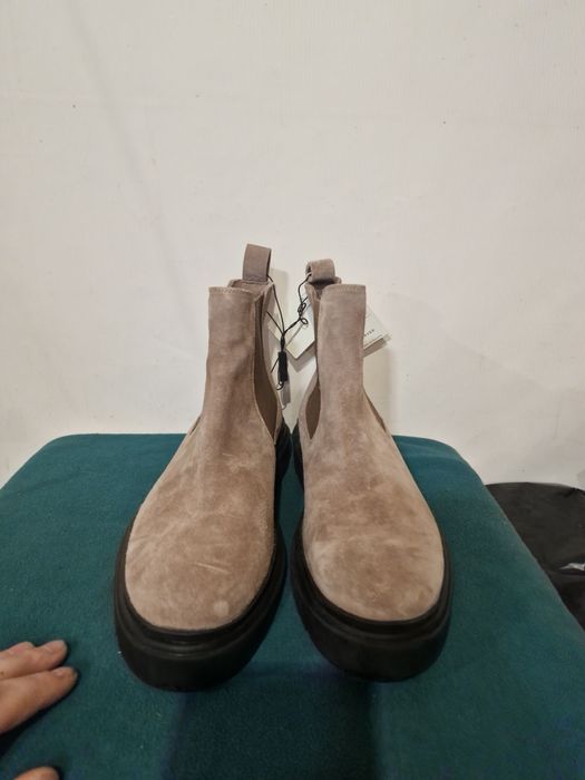 NOwE buty Reserved skórzane roz,43 za kostkę botki,sztyblety