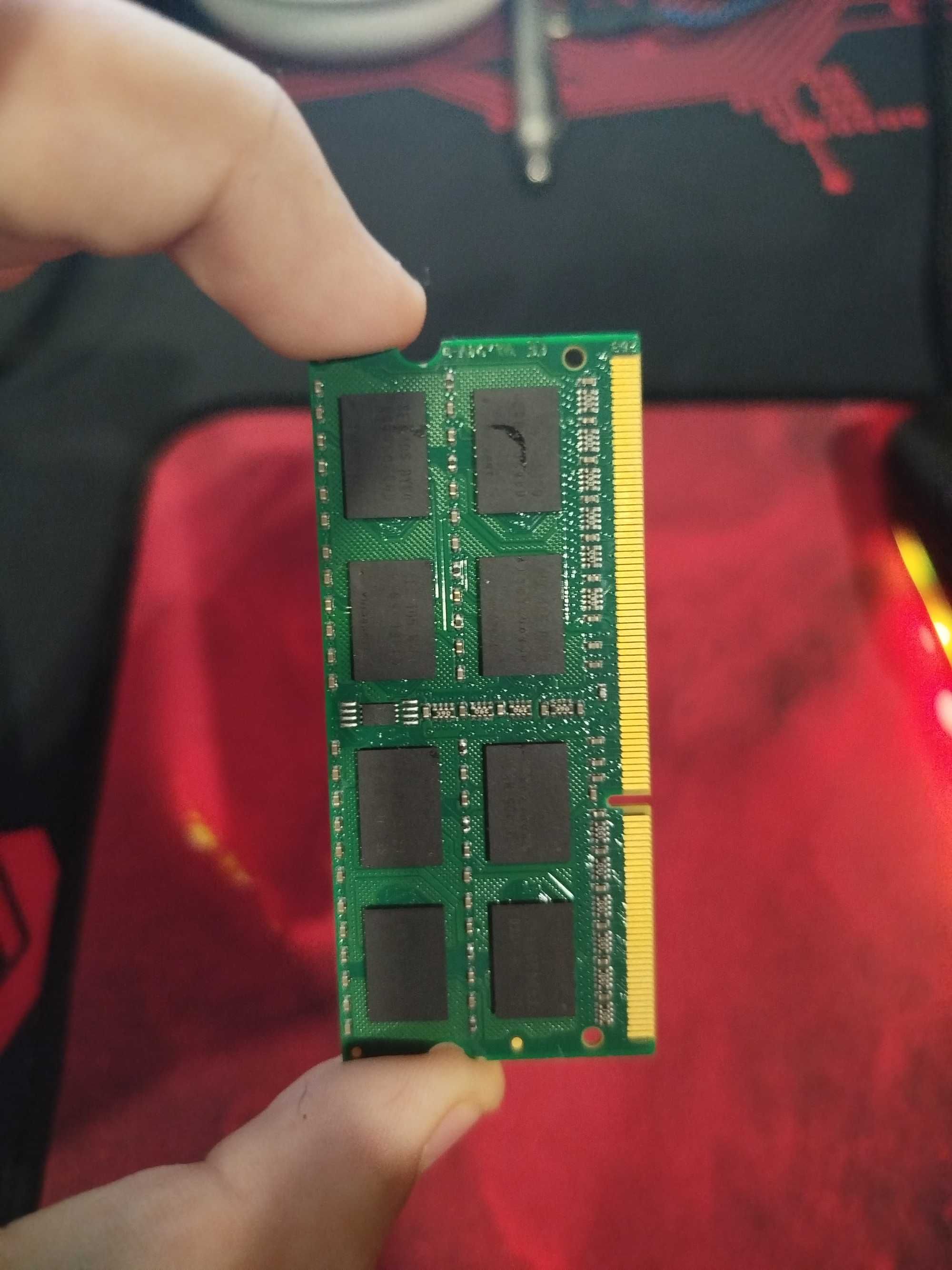 Memória RAM Samsung 4GB DDR3 - K4B4G0846D