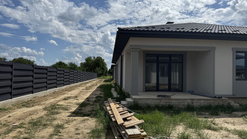 Продаж будинку типу Американки в хорошому районі