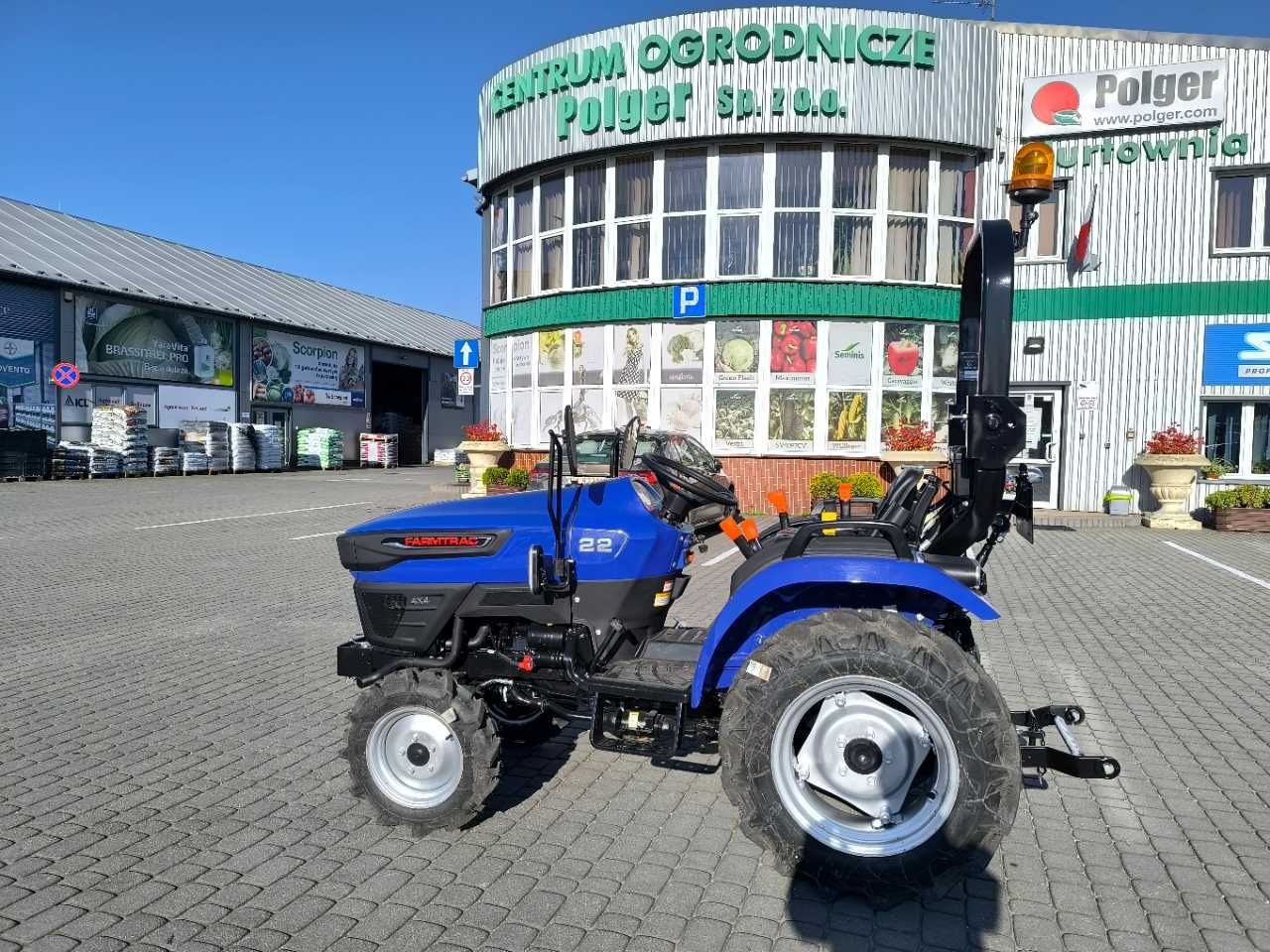 Ciągnik rolniczy FARMTRAC 22 4WD kompakt, miniciągnik od ręki