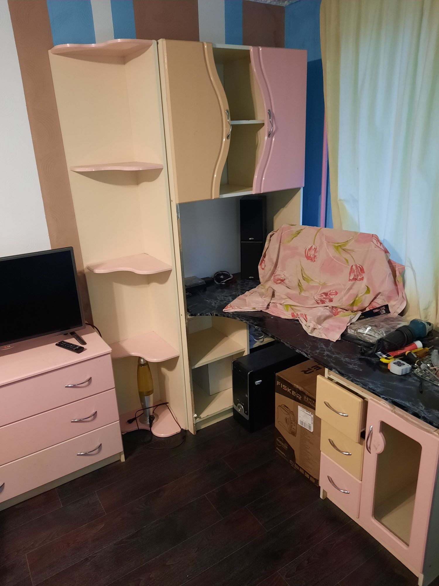 Мебель Срочно ( комплект ) для детской комнаты