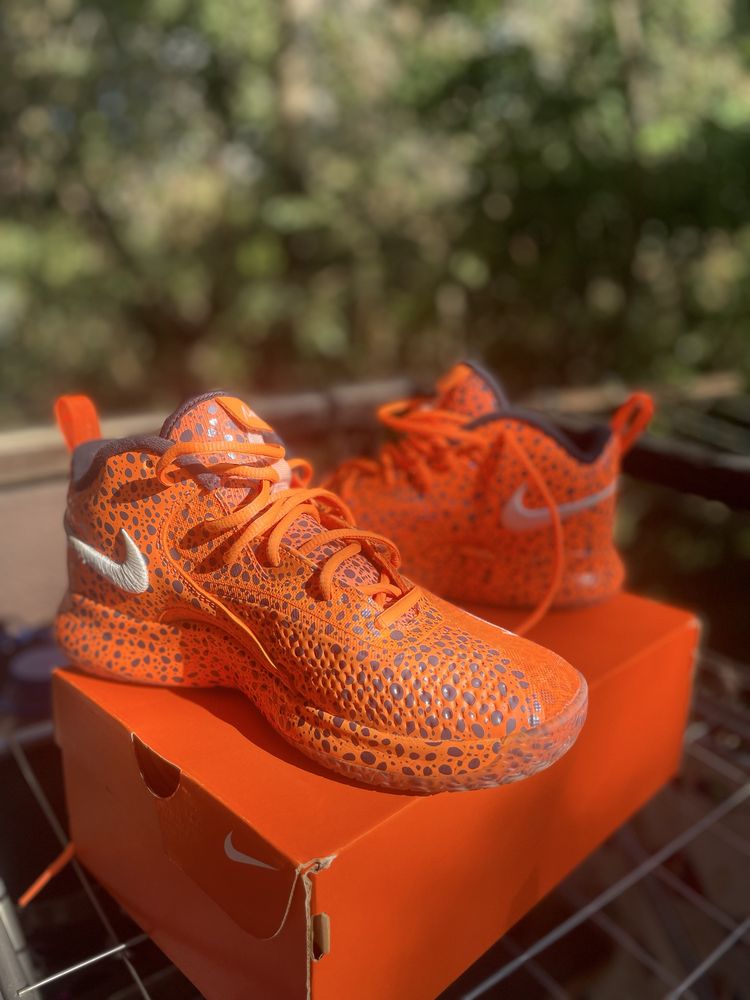 Спортивні кроссівки NIKE REACT HYPERSET 2