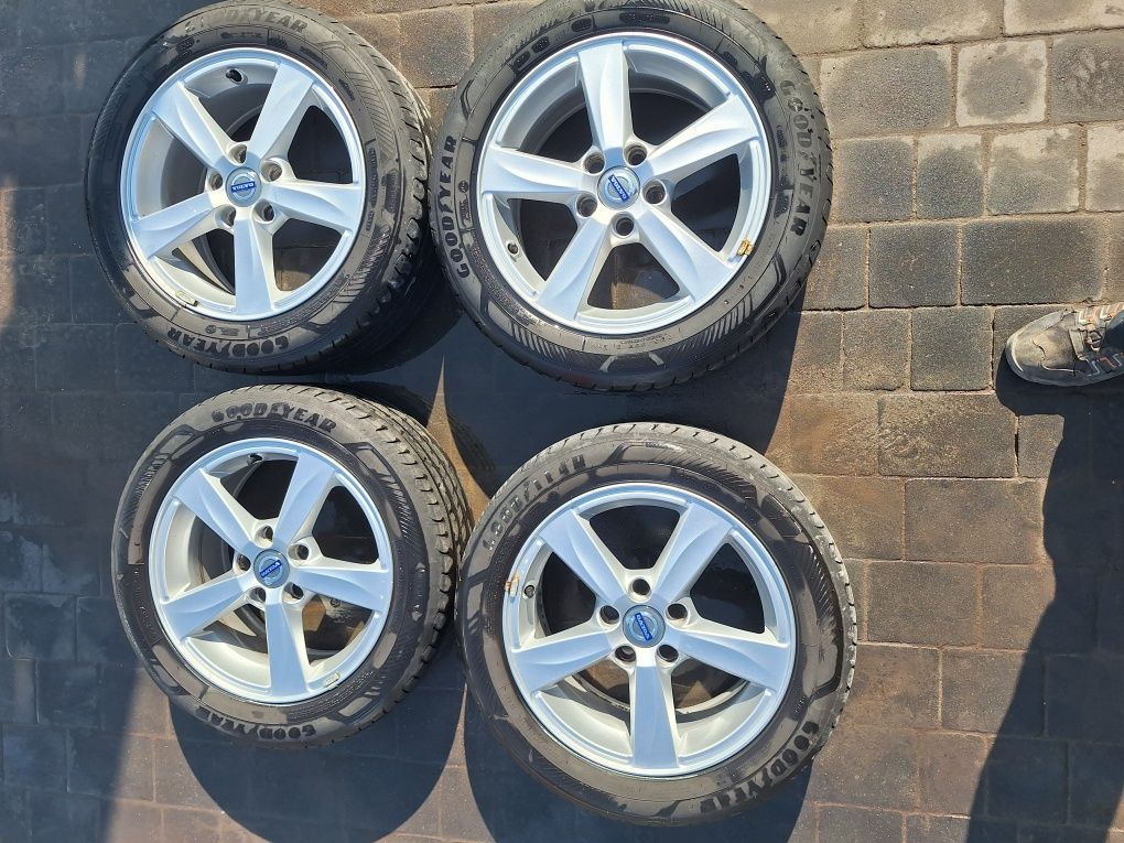 Felgi aluminiowe alufelgi 16" cali 5x108 opony Volvo V40 V50 Focus MK3